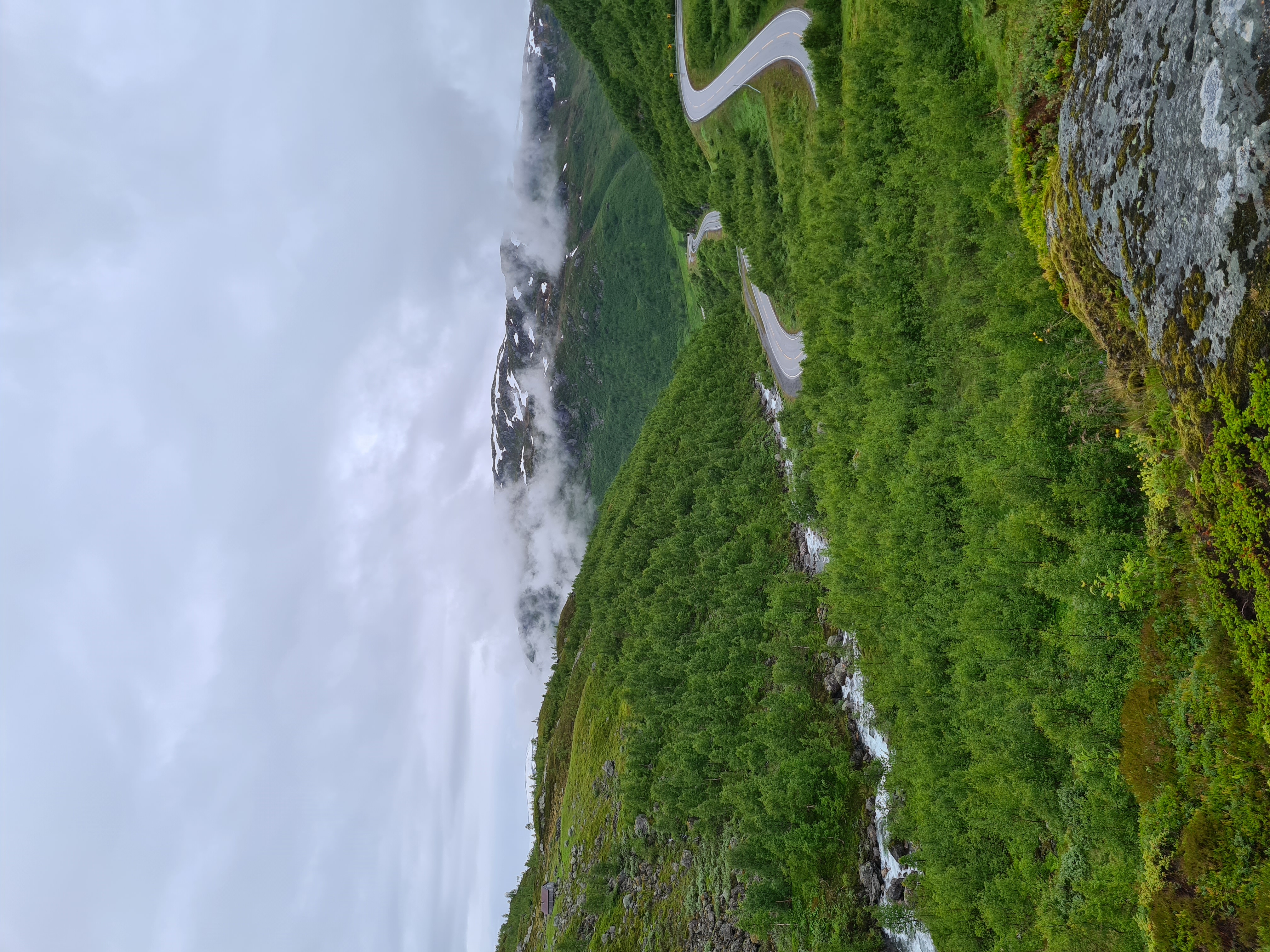 På vei ned fjellet til Røldal