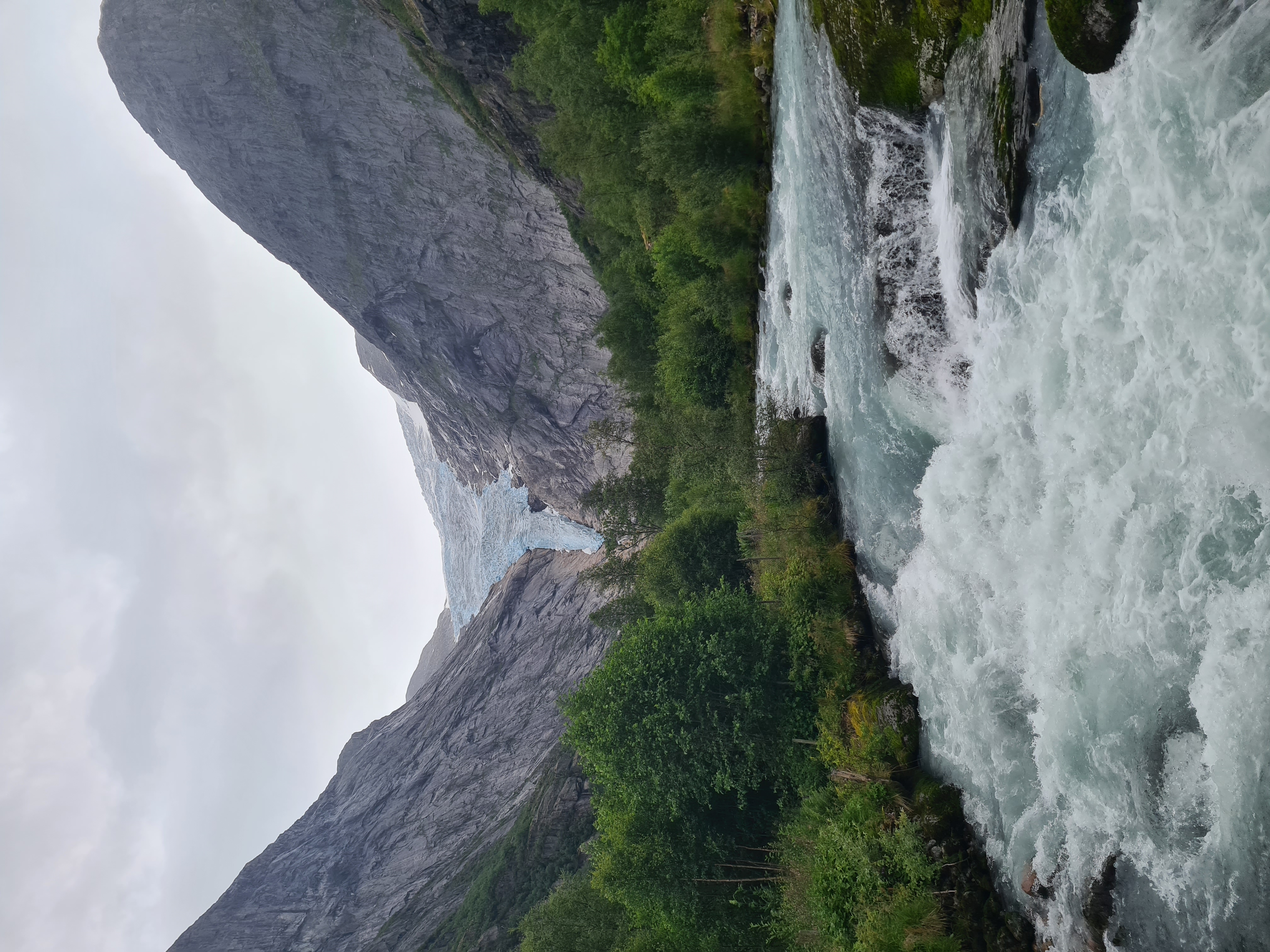 Brikdalsbreen